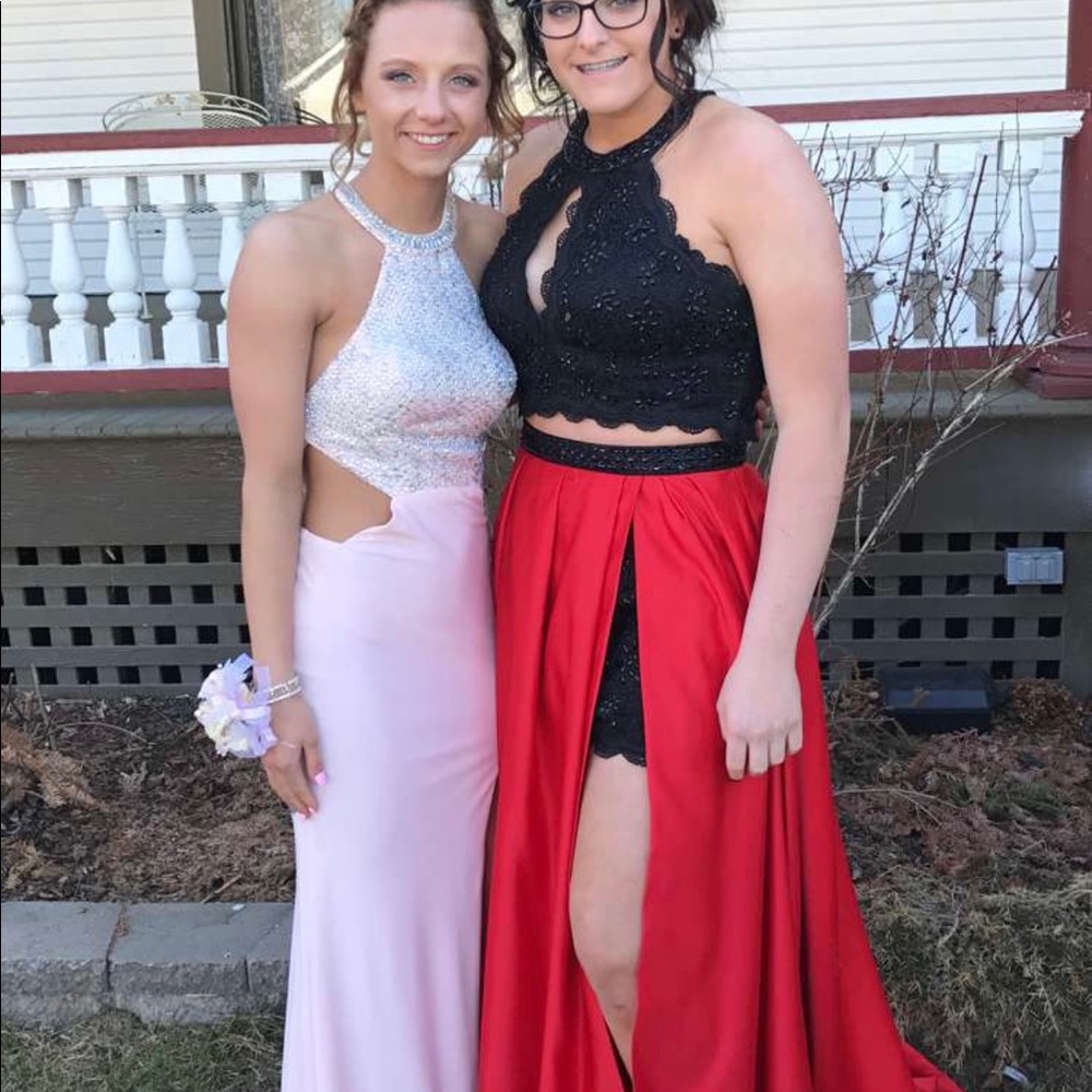 PROM DRESS!! - Picture 3 of 4